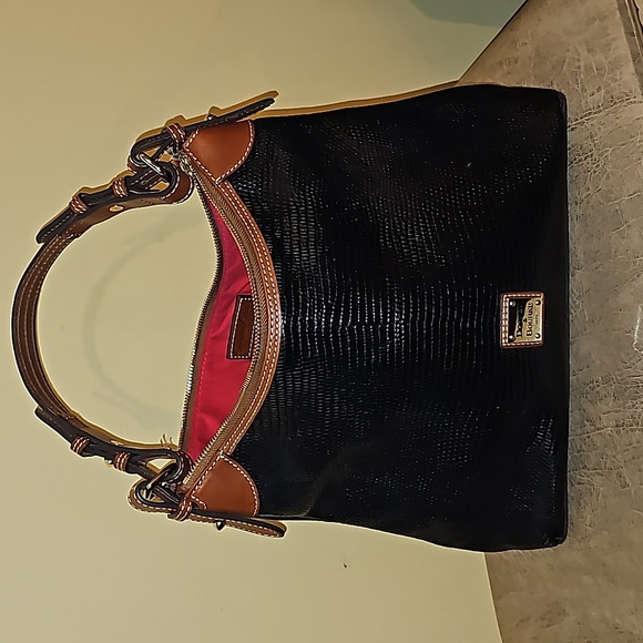 Dooney and Bourke black embossed lizard hobo purse..free shipping - Picture 2 of 9